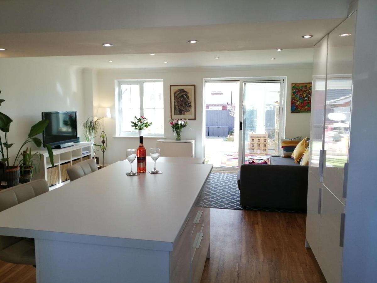 Spacious Townhouse With Sea Views Near Cardiff Barry Exterior foto
